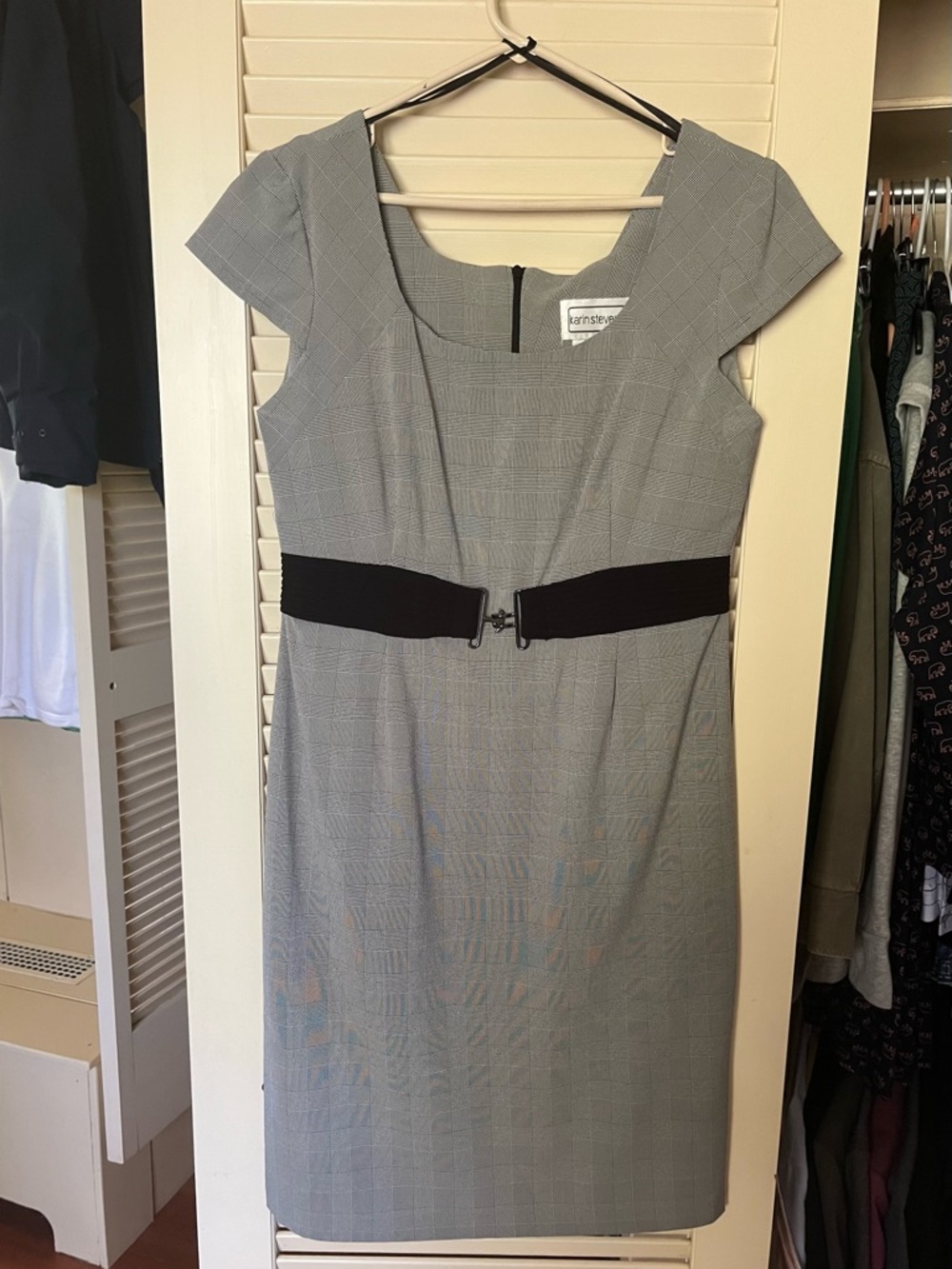 Karin Stevens sz 8 dress. Beautiful.